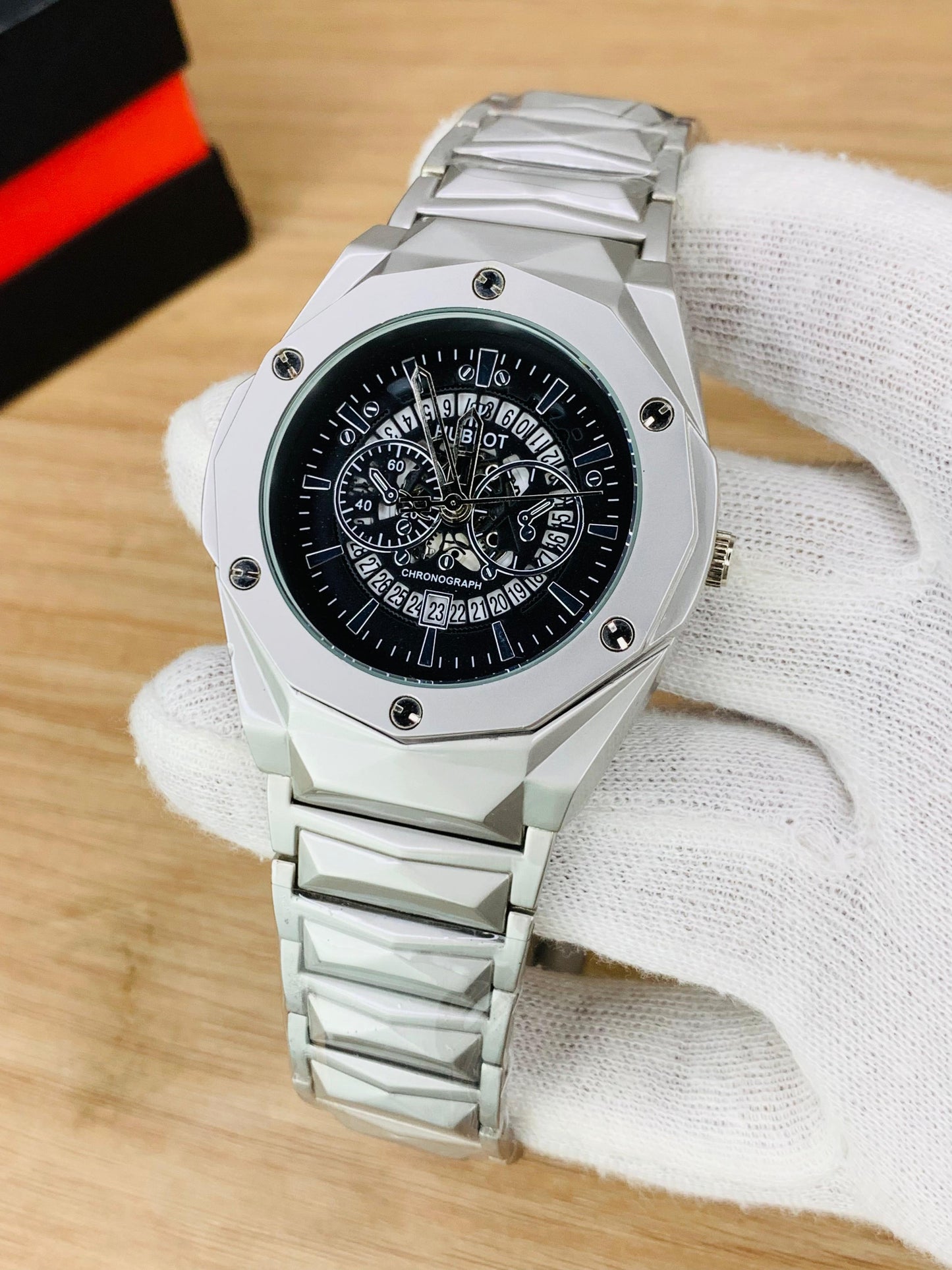 Modern Geometric Bezel Chronograph Watch with Stainless Steel Strap